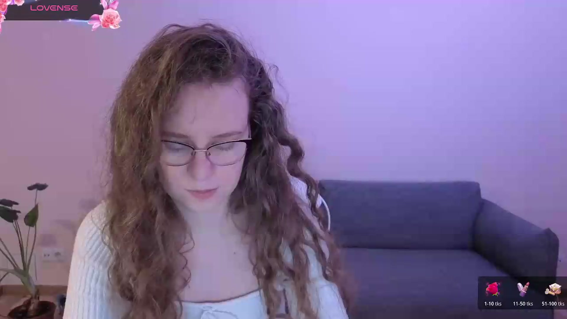 Gallery image thumbnail from BlueFlowerr's myfreecams stream on, 06/15/2026, 21:59 image 4 of 20