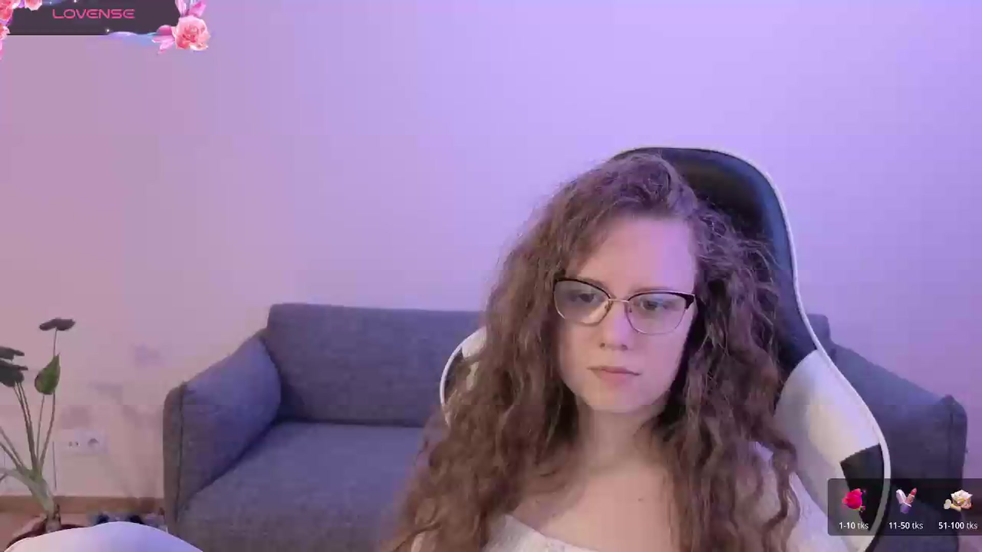 Gallery image thumbnail from BlueFlowerr's myfreecams stream on, 06/15/2026, 23:33 image 1 of 20