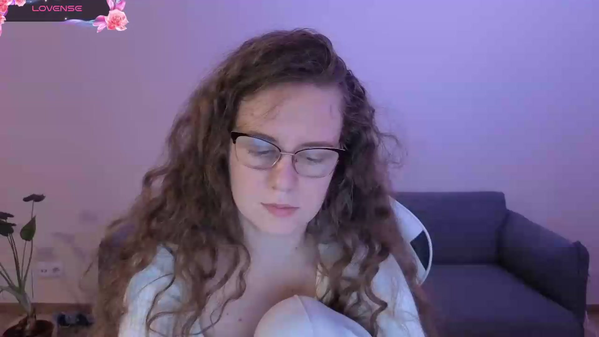 Gallery image thumbnail from BlueFlowerr's myfreecams stream on, 06/15/2026, 23:33 image 5 of 20