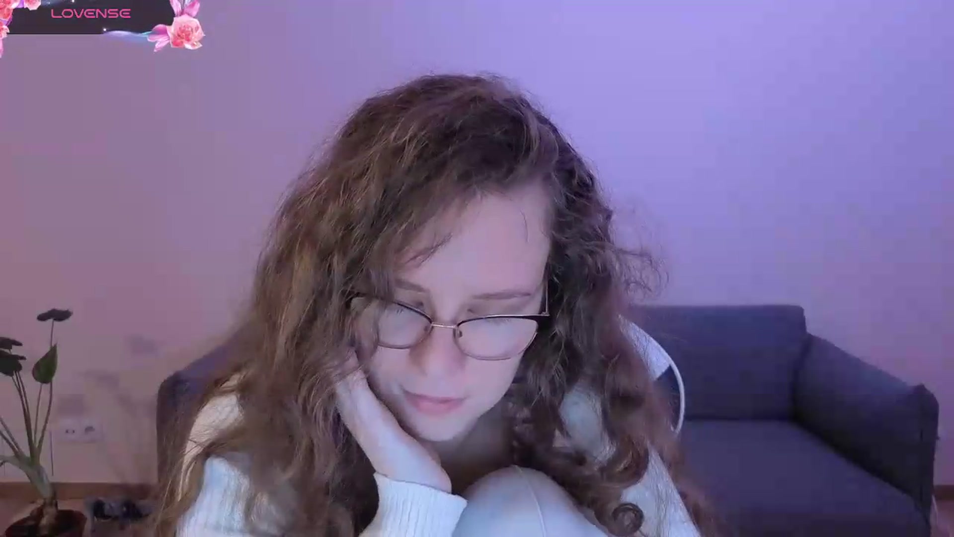 Gallery image thumbnail from BlueFlowerr's myfreecams stream on, 06/15/2026, 23:33 image 4 of 20