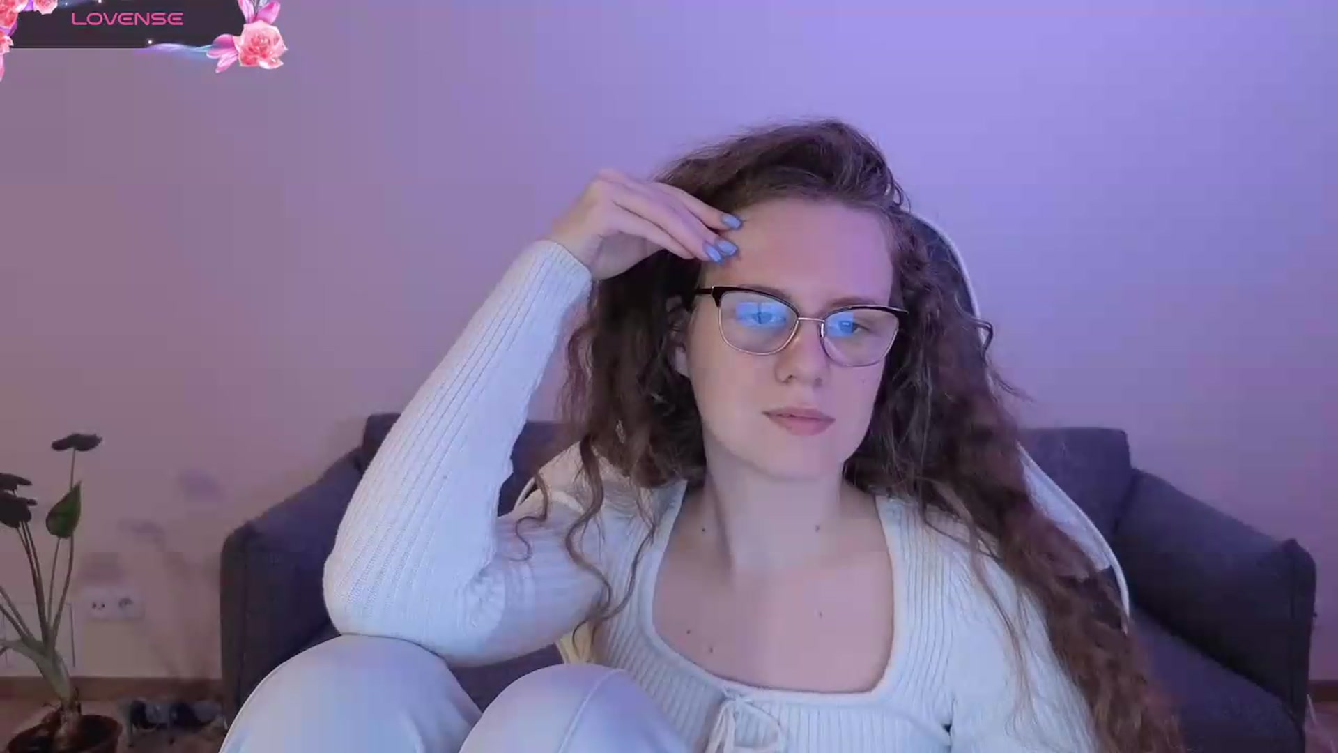 Gallery image thumbnail from BlueFlowerr's myfreecams stream on, 06/15/2026, 23:33 image 9 of 20