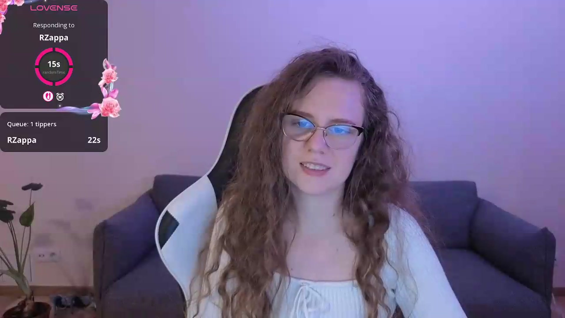 Gallery image thumbnail from BlueFlowerr's myfreecams stream on, 06/15/2026, 23:33 image 16 of 20