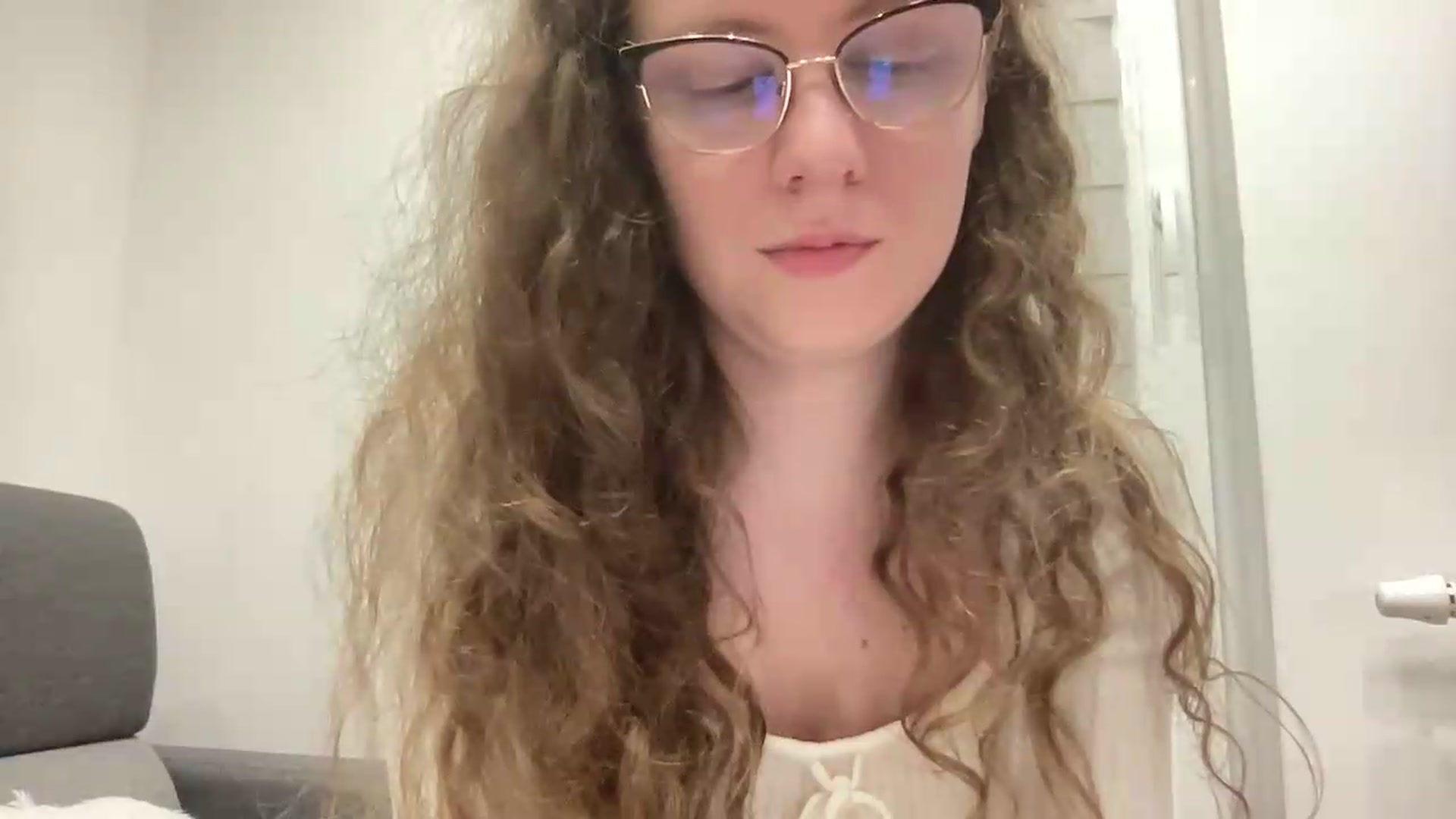 Gallery image thumbnail from BlueFlowerr's myfreecams stream on, 06/16/2026, 03:20 image 11 of 20