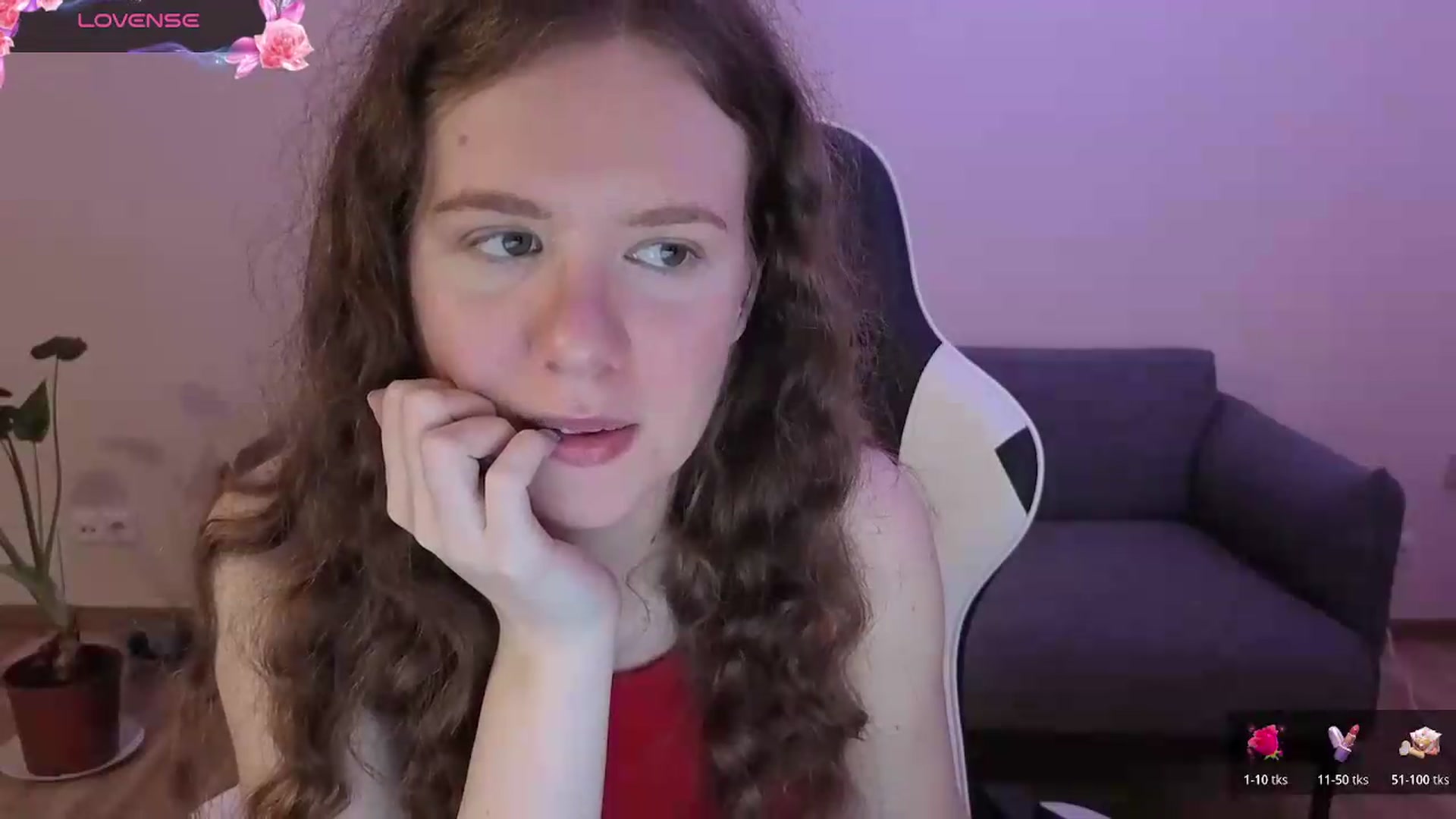 Gallery image thumbnail from BlueFlowerr's myfreecams stream on, 06/18/2026, 17:38 image 12 of 20