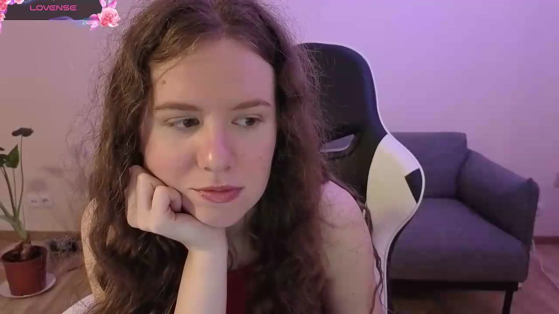 Gallery image thumbnail from BlueFlowerr's myfreecams stream on, 06/18/2026, 17:38 image 4 of 20