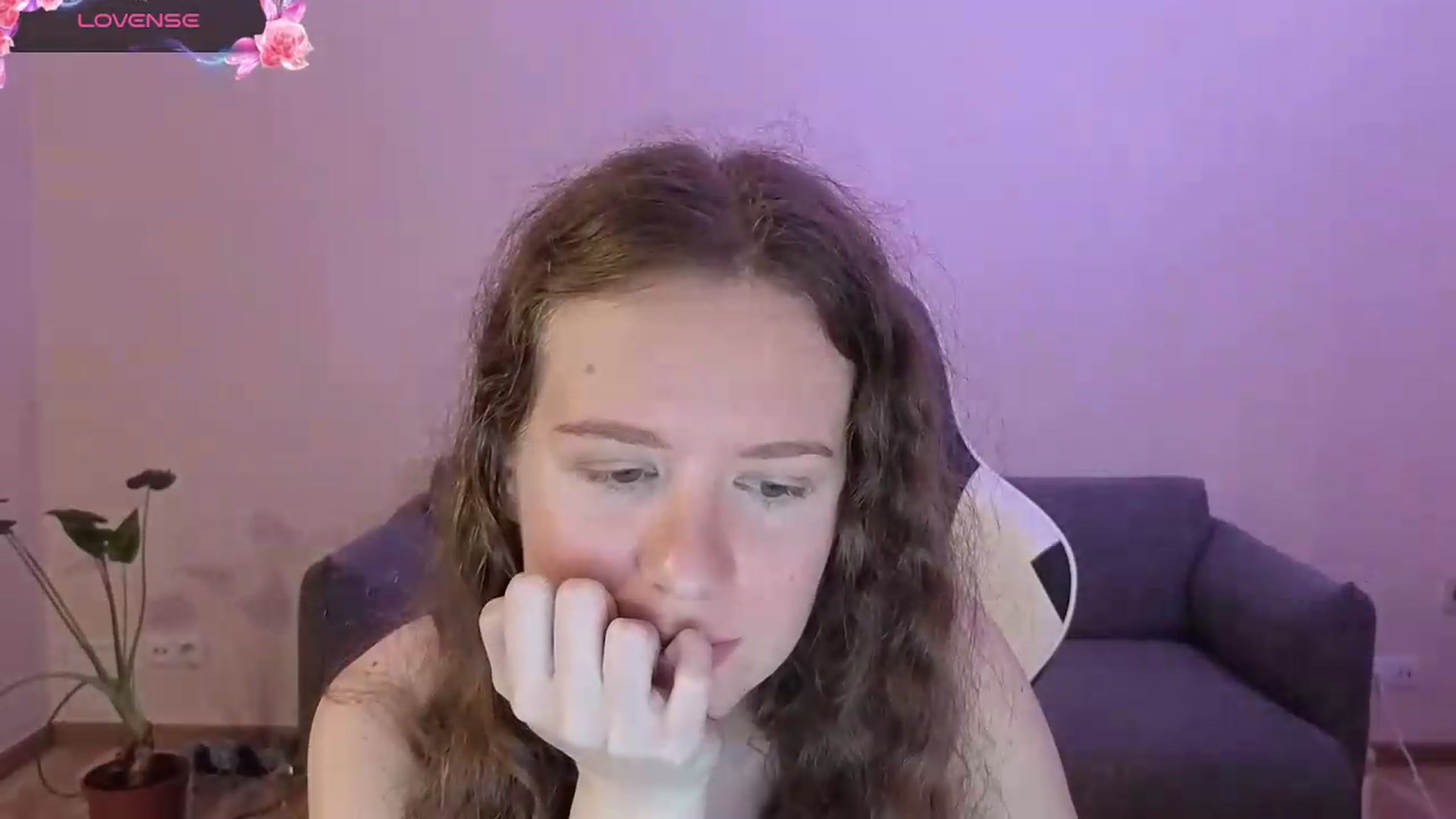 Gallery image thumbnail from BlueFlowerr's myfreecams stream on, 06/18/2026, 18:04 image 10 of 20