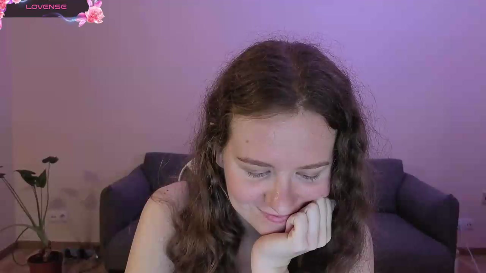 Gallery image thumbnail from BlueFlowerr's myfreecams stream on, 06/18/2026, 18:04 image 14 of 20
