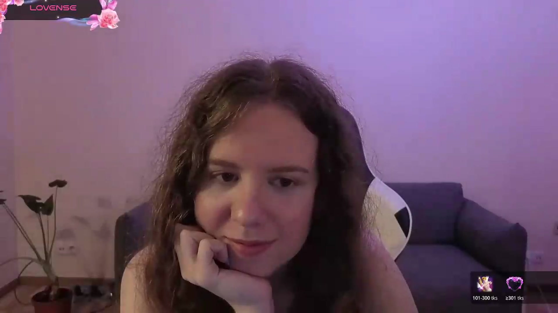 Gallery image thumbnail from BlueFlowerr's myfreecams stream on, 06/18/2026, 18:04 image 3 of 20