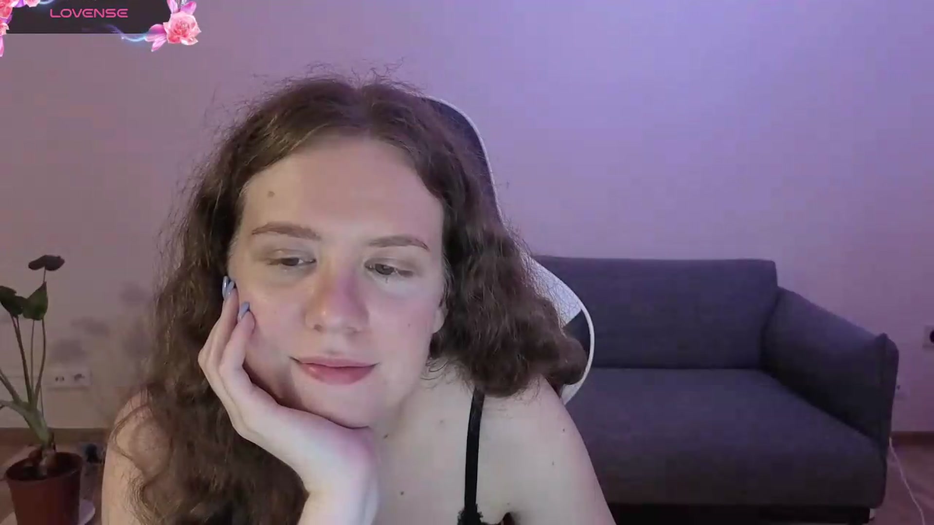 Gallery image thumbnail from BlueFlowerr's myfreecams stream on, 06/18/2026, 23:05 image 18 of 20