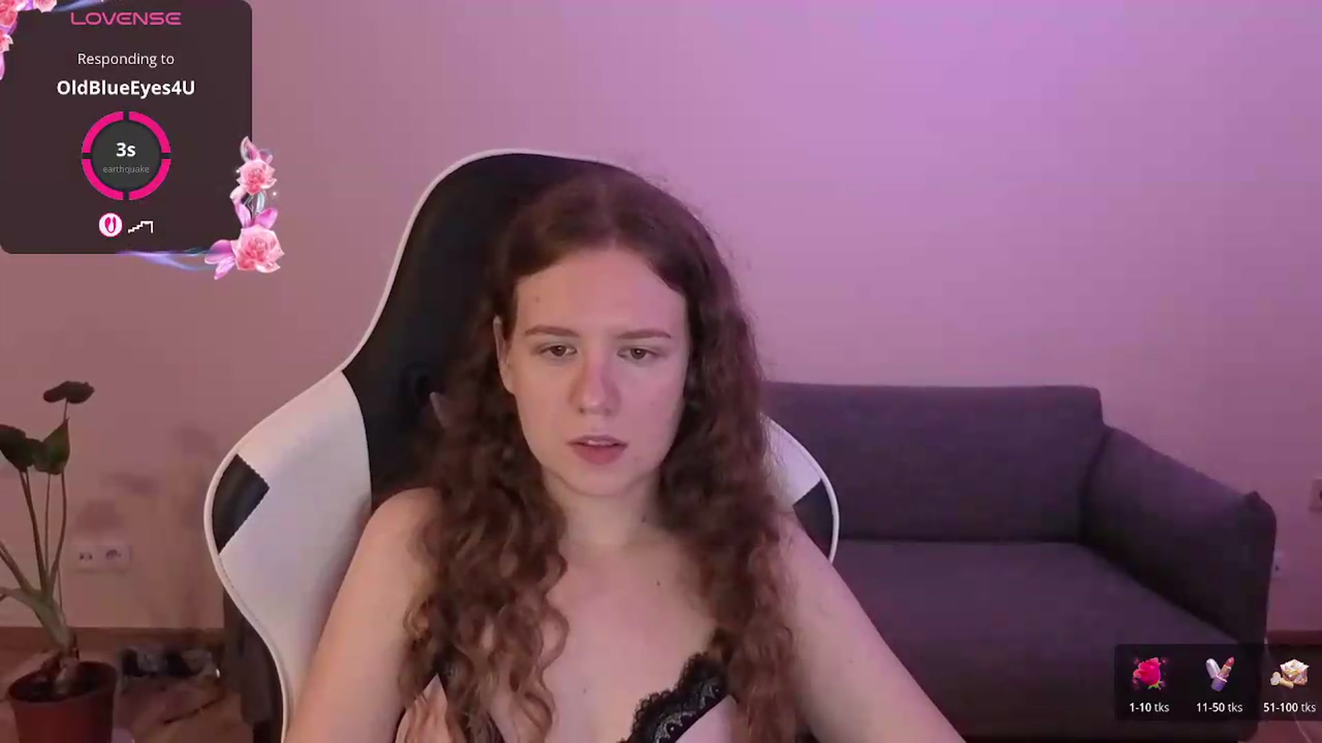 Gallery image thumbnail from BlueFlowerr's myfreecams stream on, 06/19/2026, 24:00 image 6 of 20