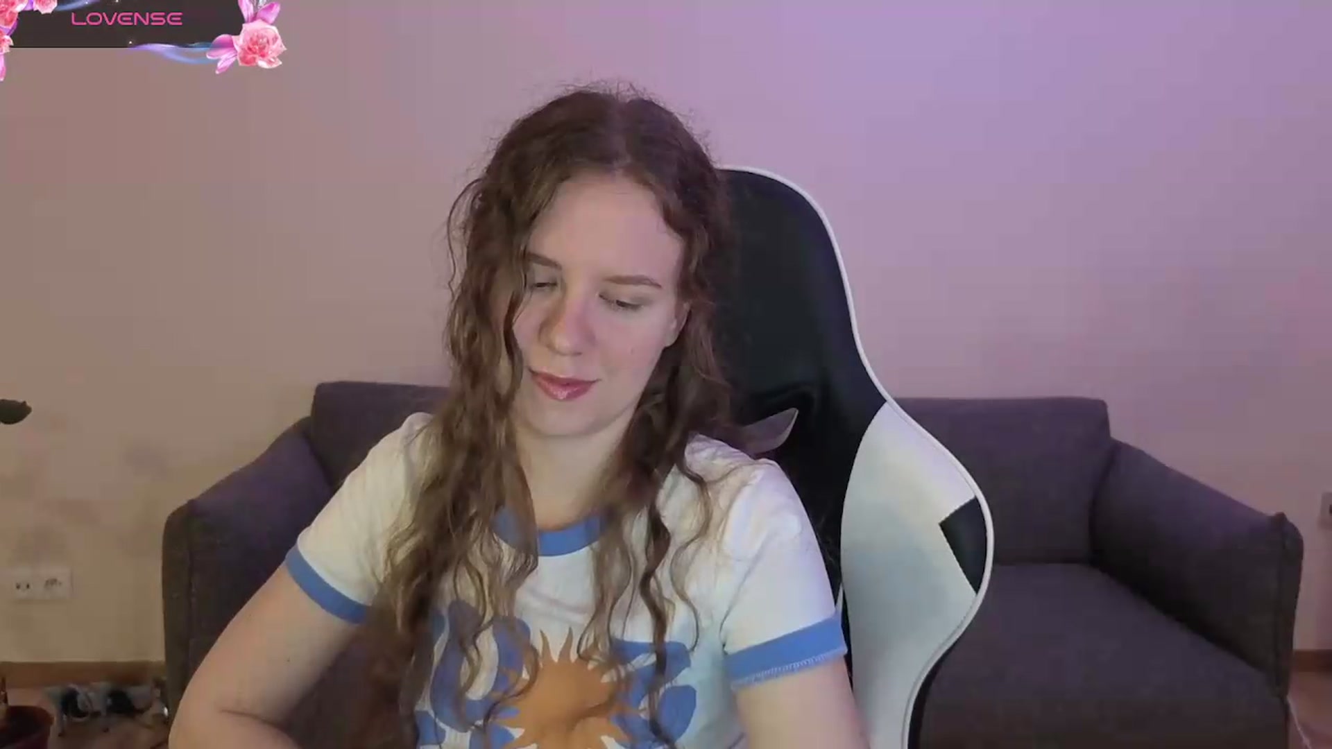 Gallery image thumbnail from BlueFlowerr's myfreecams stream on, 06/19/2026, 19:20 image 6 of 20