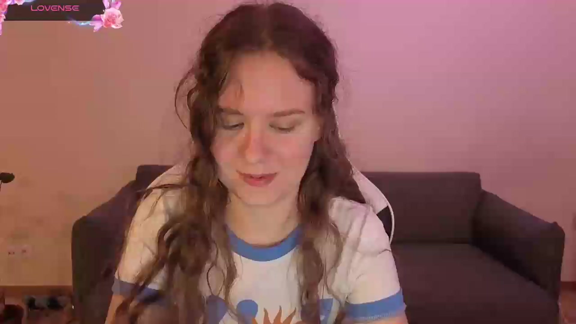 Gallery image thumbnail from BlueFlowerr's myfreecams stream on, 06/19/2026, 19:20 image 13 of 20