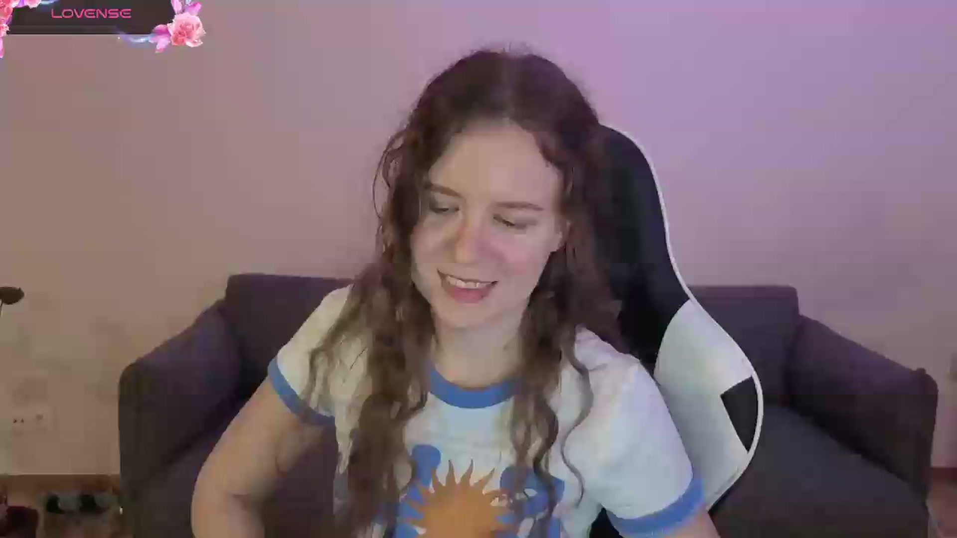 Gallery image thumbnail from BlueFlowerr's myfreecams stream on, 06/19/2026, 19:20 image 11 of 20