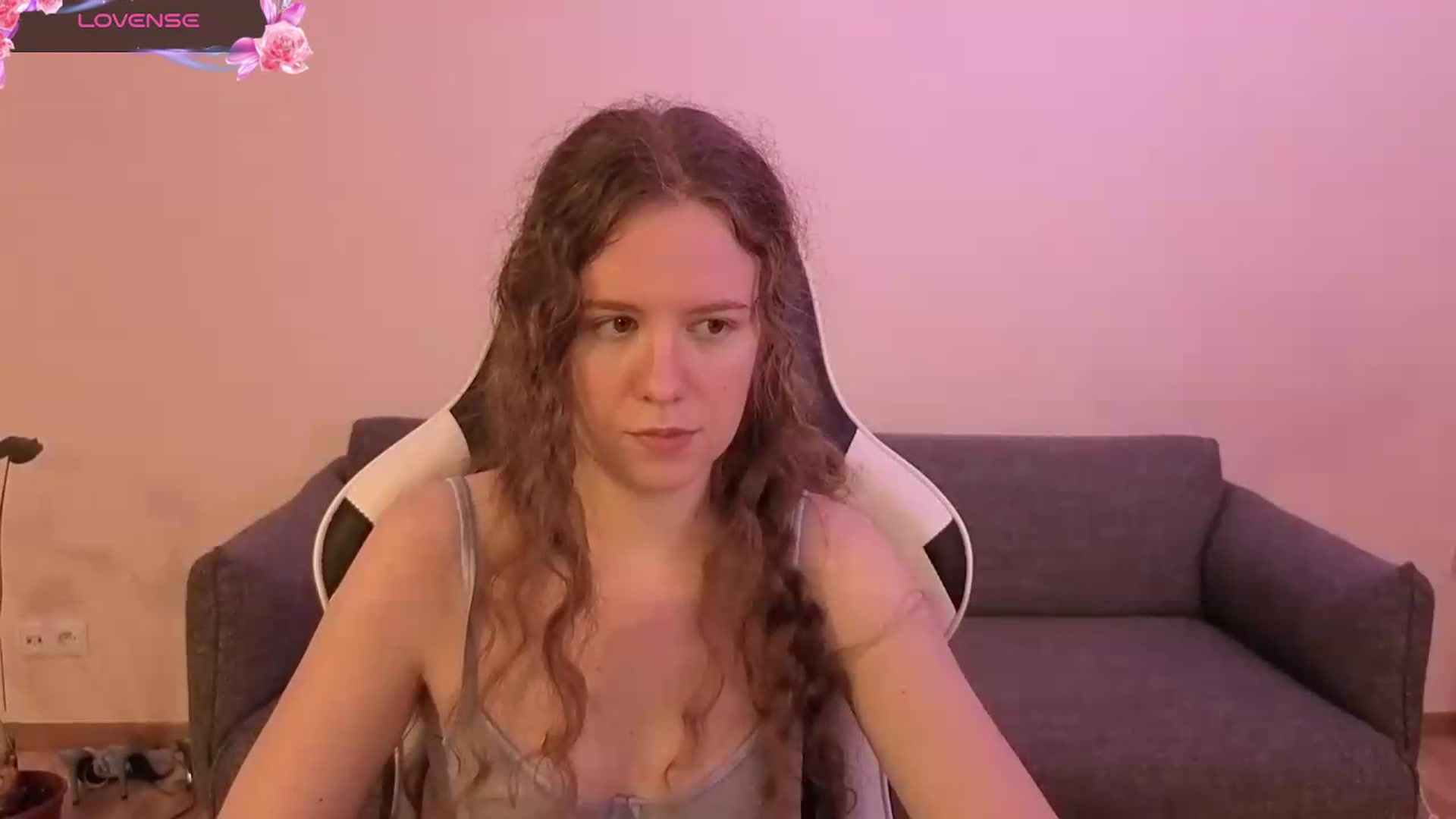 Gallery image thumbnail from BlueFlowerr's myfreecams stream on, 06/19/2026, 21:06 image 5 of 20