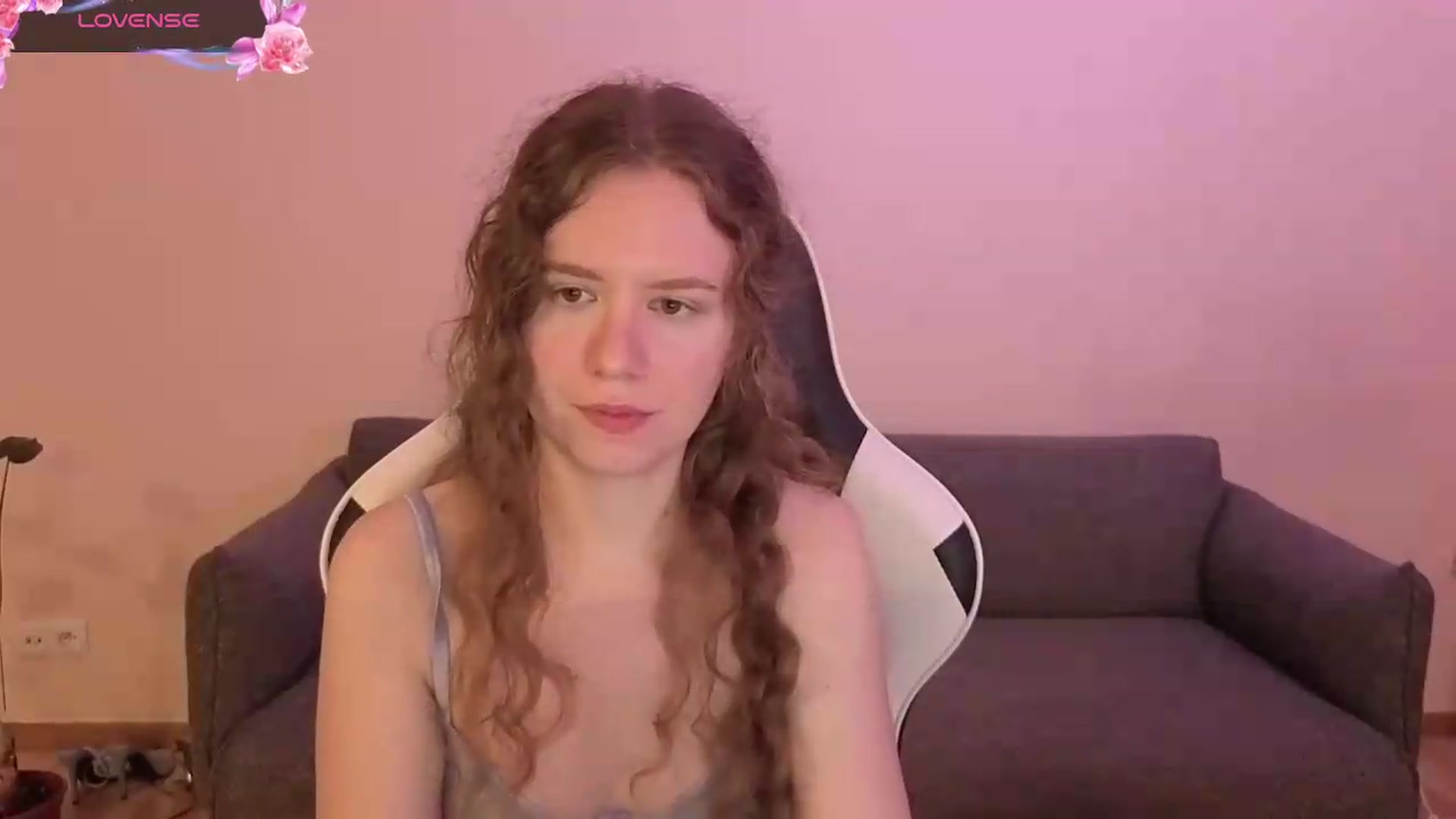 Gallery image thumbnail from BlueFlowerr's myfreecams stream on, 06/19/2026, 21:06 image 7 of 20