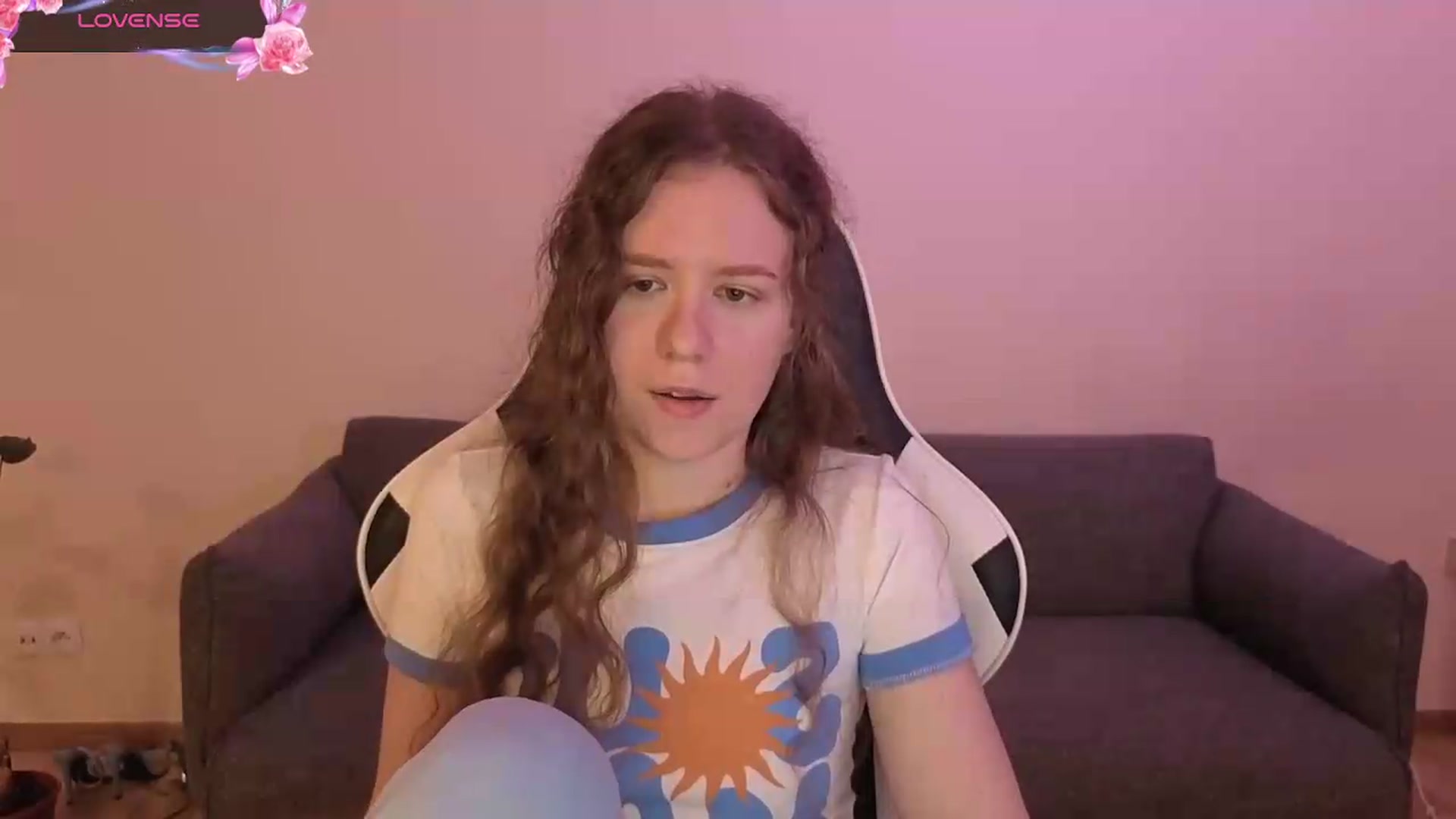 Gallery image thumbnail from BlueFlowerr's myfreecams stream on, 06/19/2026, 21:06 image 2 of 20