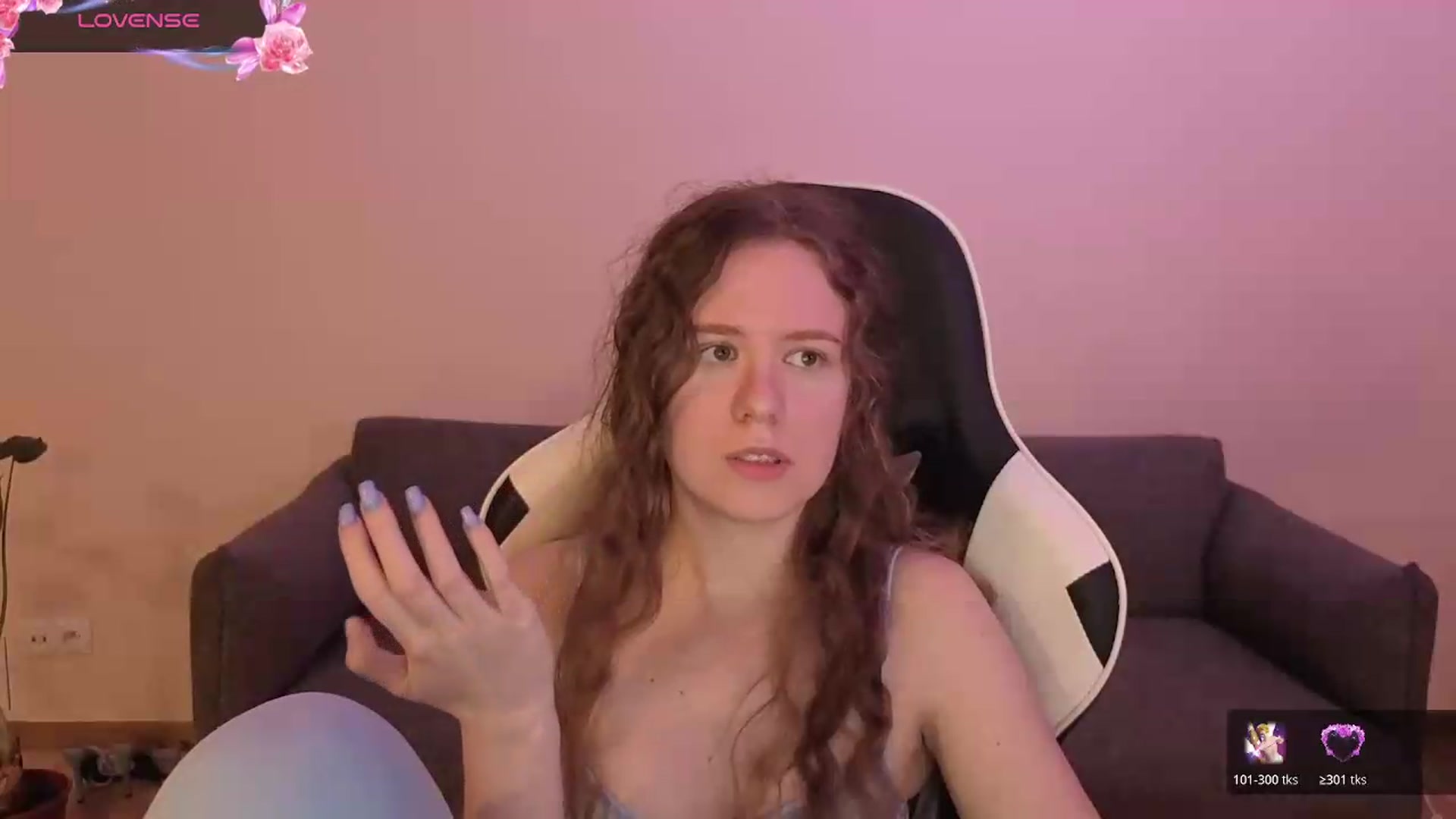 Gallery image thumbnail from BlueFlowerr's myfreecams stream on, 06/19/2026, 21:06 image 15 of 20