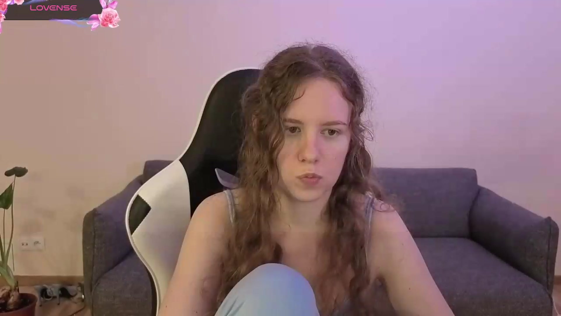 Gallery image thumbnail from BlueFlowerr's myfreecams stream on, 06/19/2026, 23:16 image 15 of 20