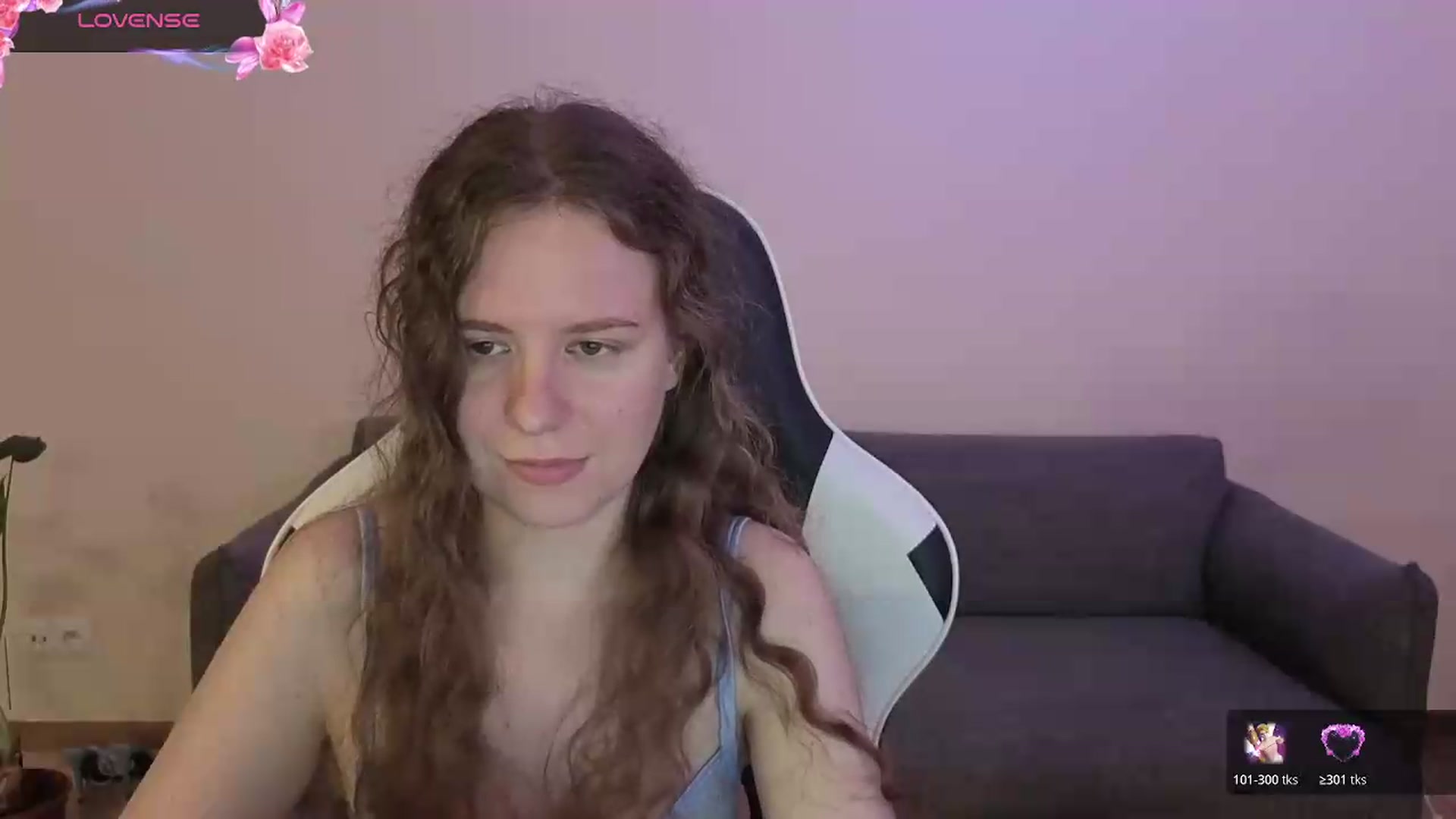 Gallery image thumbnail from BlueFlowerr's myfreecams stream on, 06/19/2026, 23:16 image 8 of 20