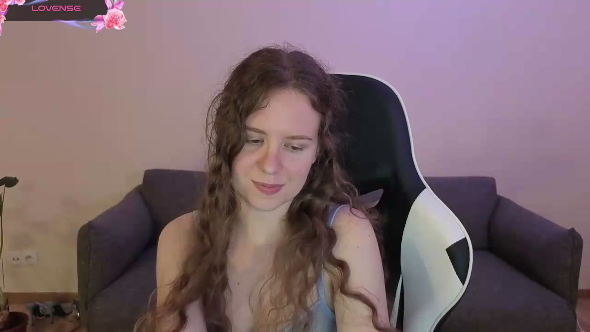Gallery image thumbnail from BlueFlowerr's myfreecams stream on, 06/19/2026, 23:16 image 9 of 20