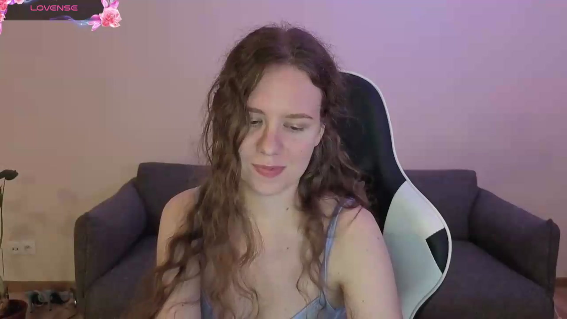 Gallery image thumbnail from BlueFlowerr's myfreecams stream on, 06/19/2026, 23:16 image 2 of 20