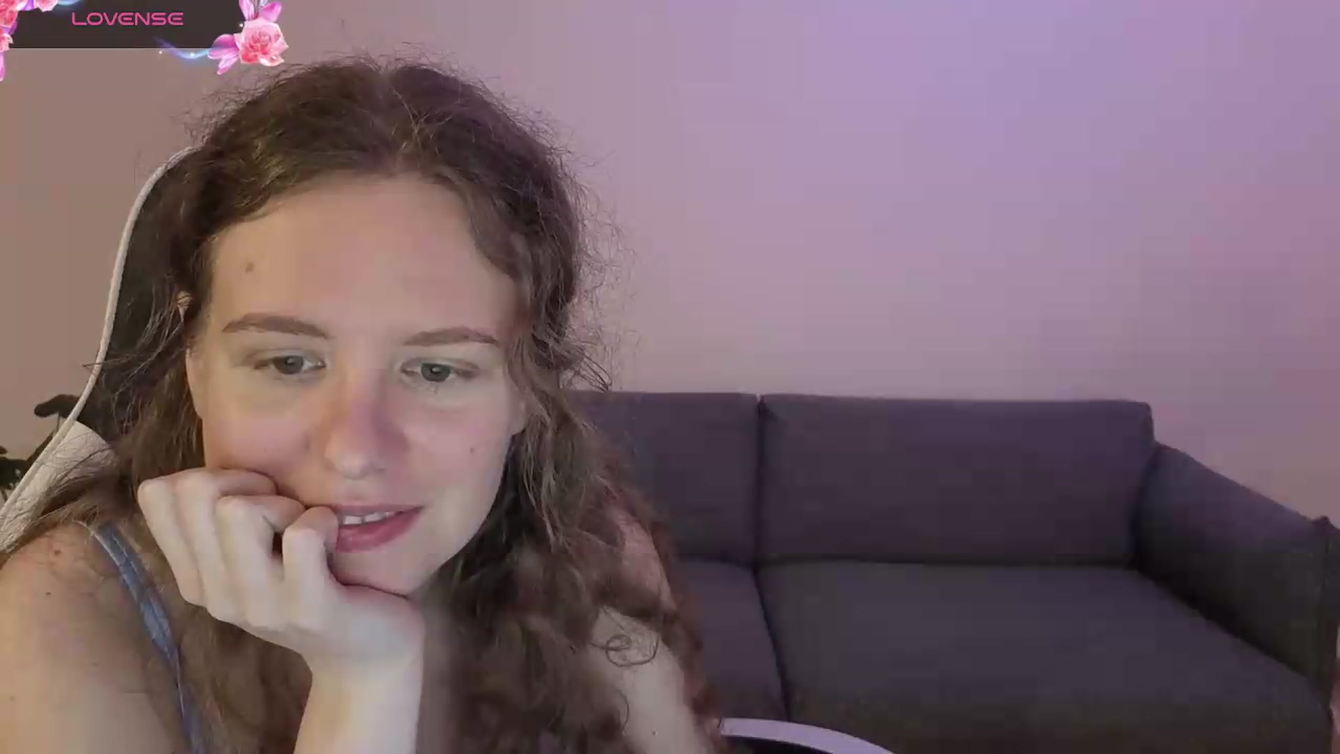 Gallery image thumbnail from BlueFlowerr's myfreecams stream on, 06/19/2026, 23:33 image 4 of 20