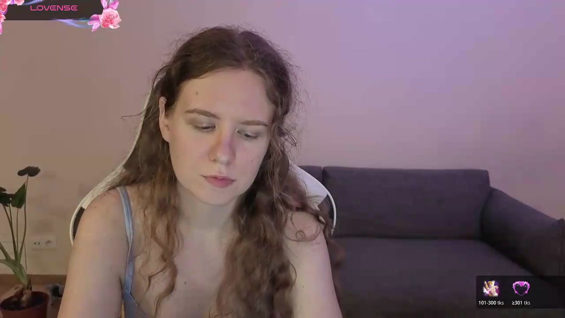 Gallery image thumbnail from BlueFlowerr's myfreecams stream on, 06/19/2026, 23:33 image 9 of 20