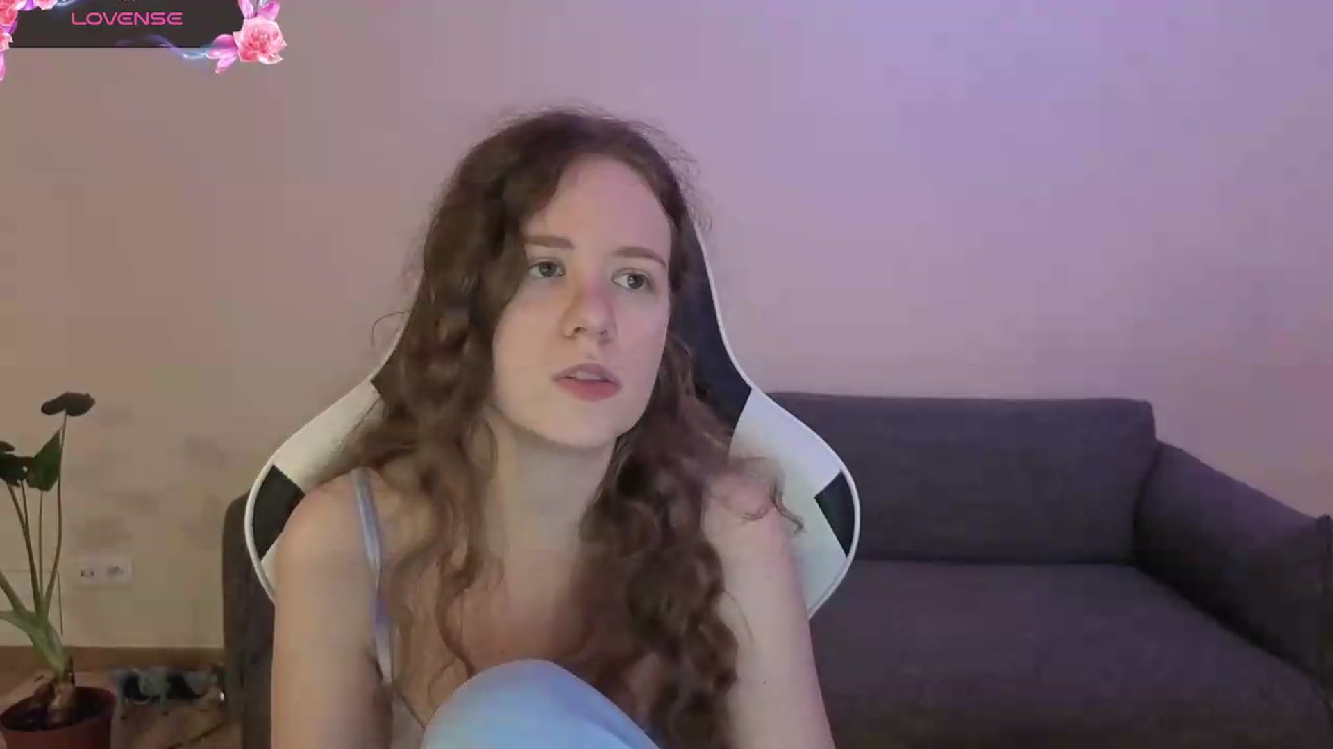 Gallery image thumbnail from BlueFlowerr's myfreecams stream on, 06/20/2026, 24:02 image 6 of 20