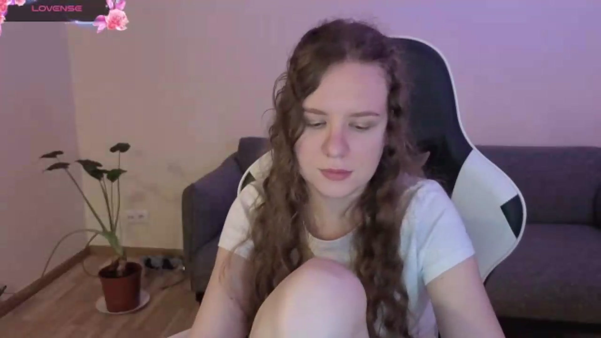 Gallery image thumbnail from BlueFlowerr's myfreecams stream on, 06/20/2026, 18:27 image 9 of 20