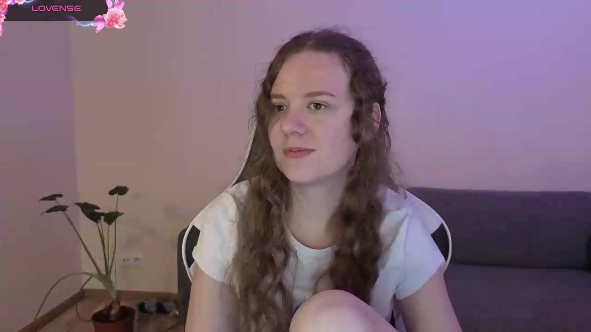 Gallery image thumbnail from BlueFlowerr's myfreecams stream on, 06/20/2026, 18:27 image 14 of 20