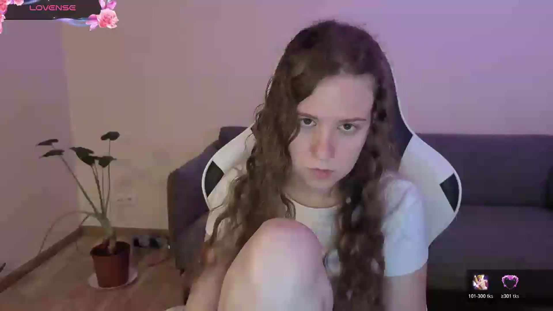 Gallery image thumbnail from BlueFlowerr's myfreecams stream on, 06/20/2026, 18:27 image 4 of 20