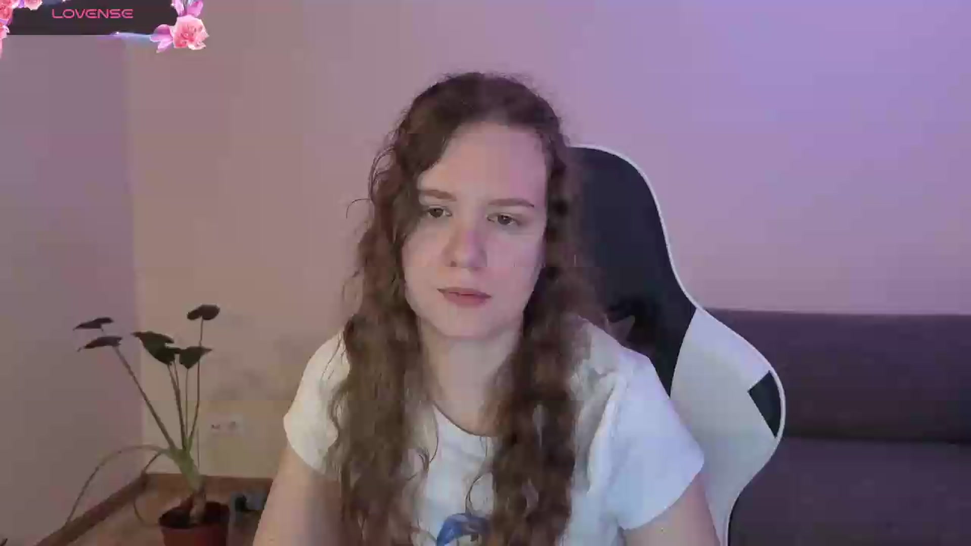 Gallery image thumbnail from BlueFlowerr's myfreecams stream on, 06/20/2026, 18:27 image 17 of 20