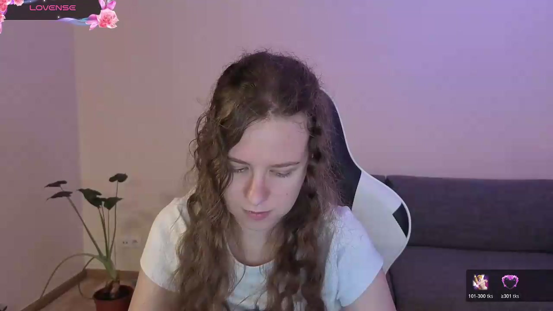 Gallery image thumbnail from BlueFlowerr's myfreecams stream on, 06/20/2026, 19:24 image 5 of 20