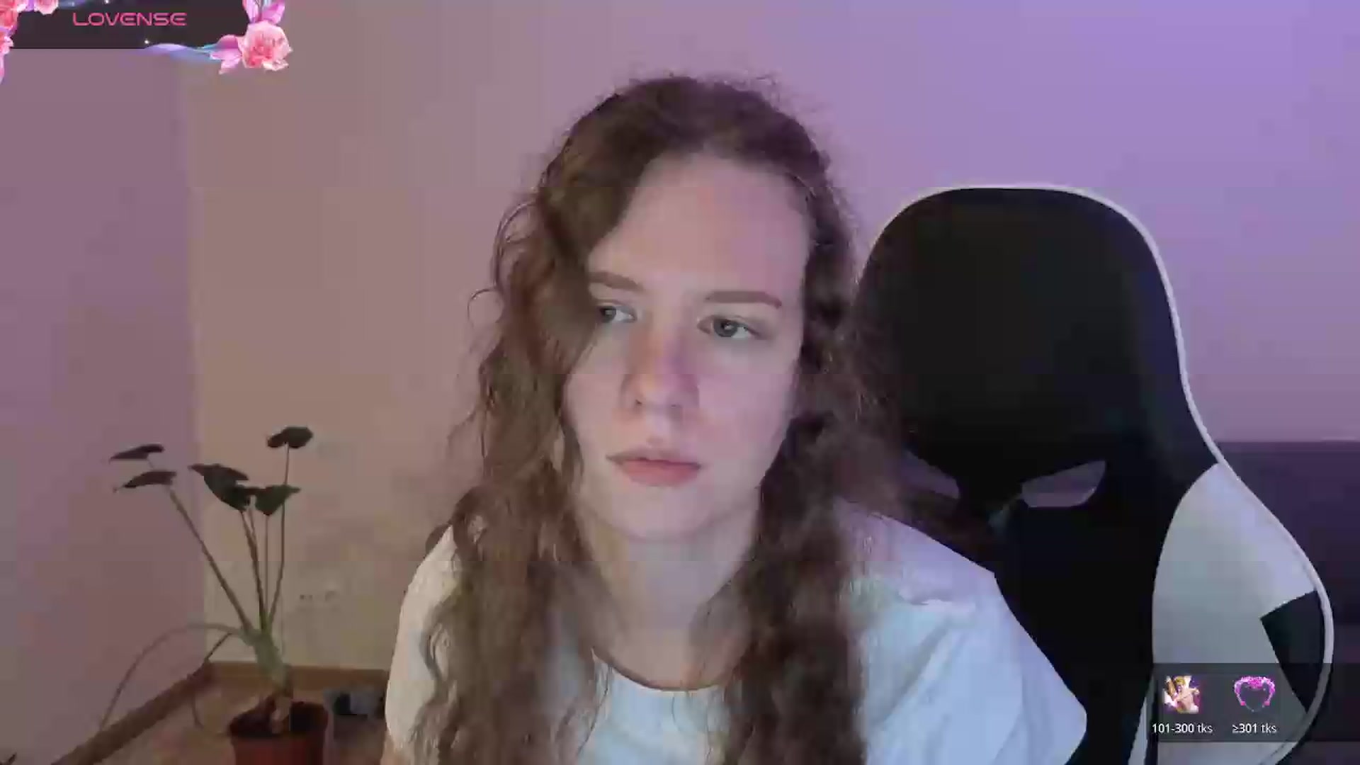 Gallery image thumbnail from BlueFlowerr's myfreecams stream on, 06/20/2026, 19:24 image 1 of 20