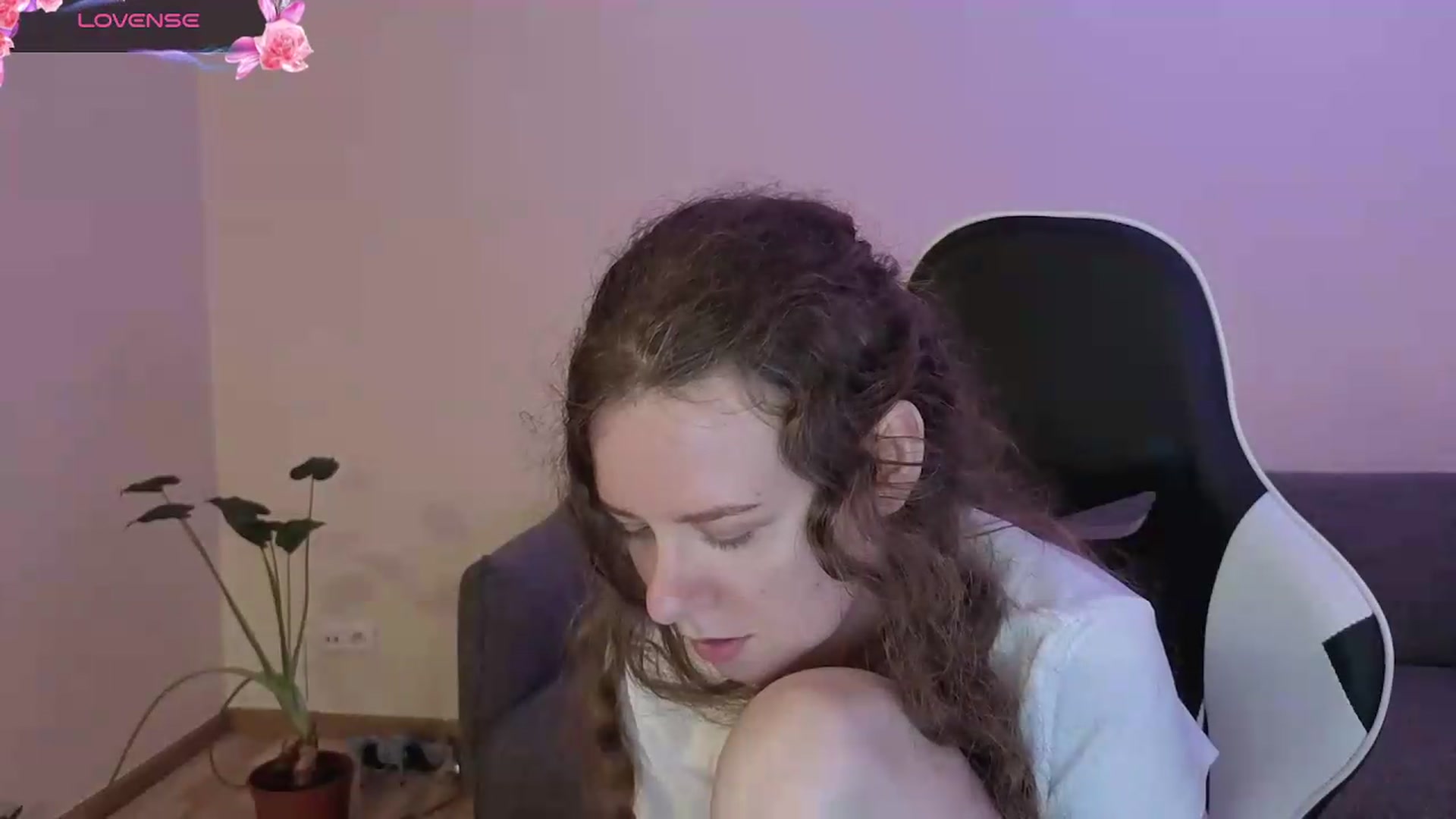 Gallery image thumbnail from BlueFlowerr's myfreecams stream on, 06/20/2026, 19:24 image 9 of 20