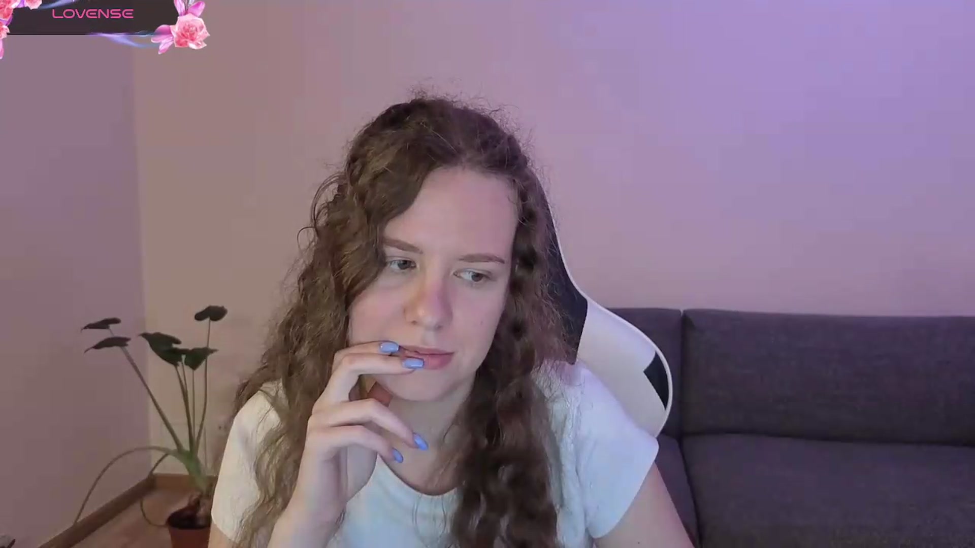 Gallery image thumbnail from BlueFlowerr's myfreecams stream on, 06/20/2026, 19:24 image 19 of 20