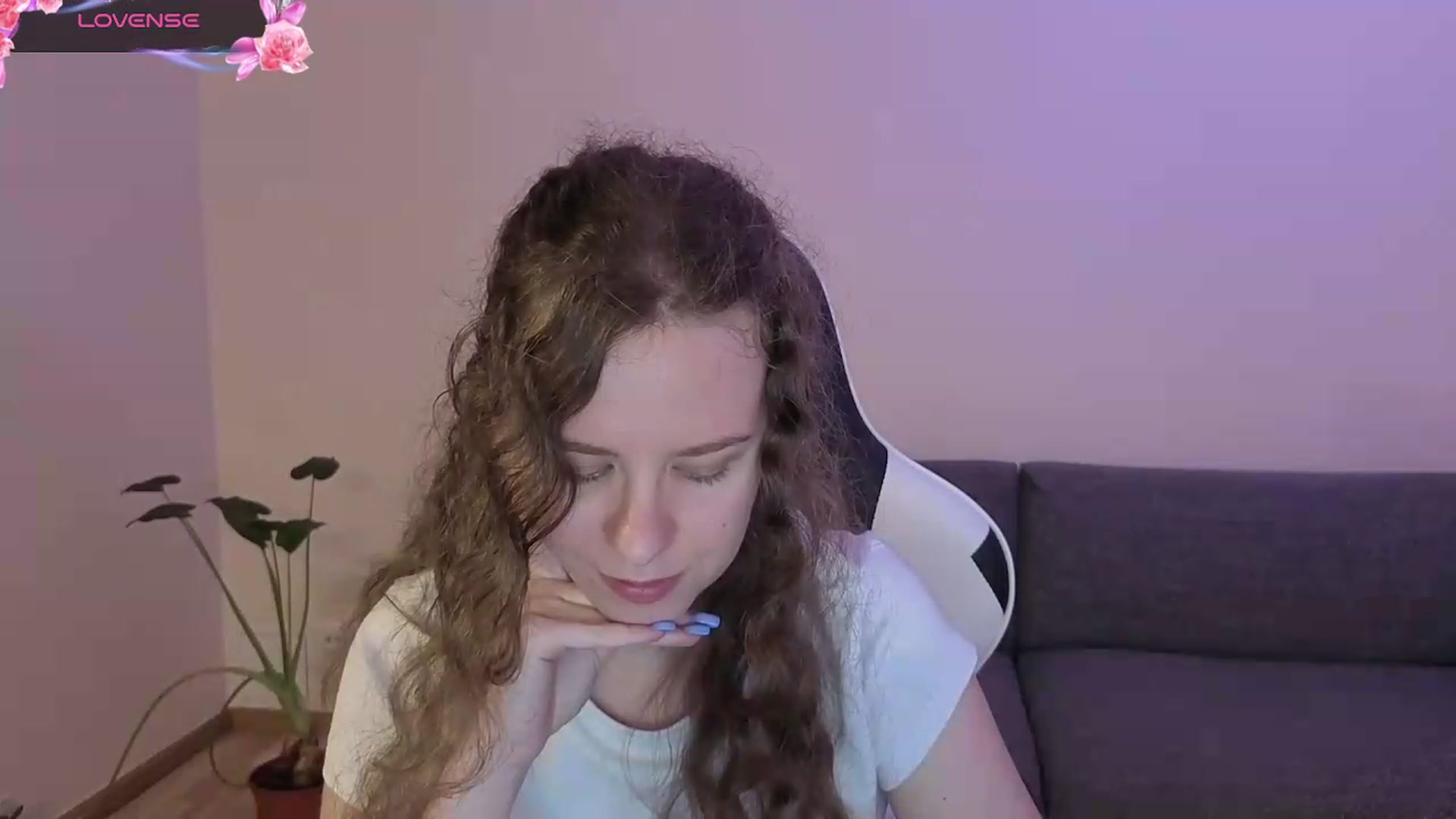 Gallery image thumbnail from BlueFlowerr's myfreecams stream on, 06/20/2026, 19:24 image 20 of 20