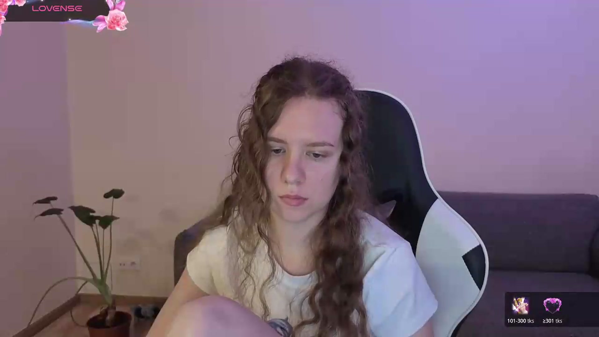 Gallery image thumbnail from BlueFlowerr's myfreecams stream on, 06/20/2026, 20:08 image 16 of 20
