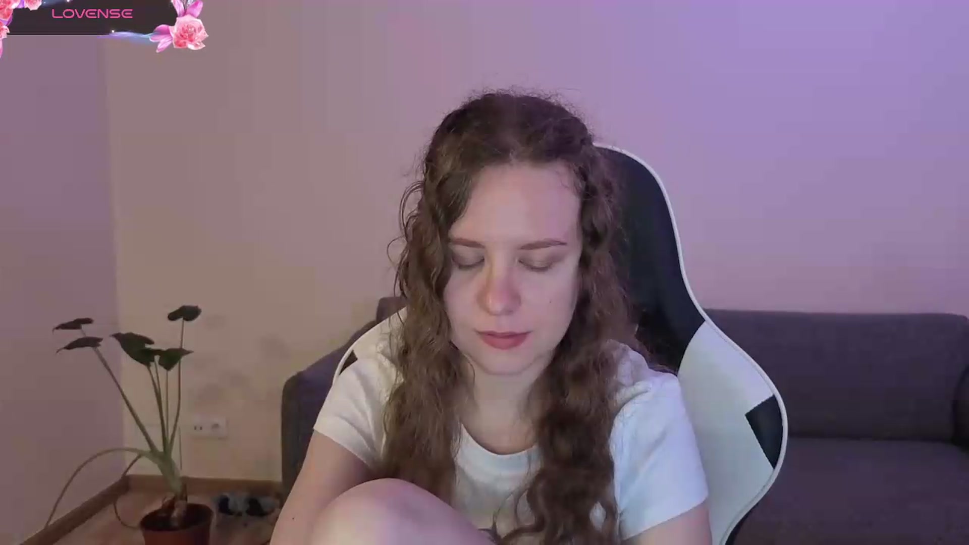 Gallery image thumbnail from BlueFlowerr's myfreecams stream on, 06/20/2026, 20:08 image 6 of 20