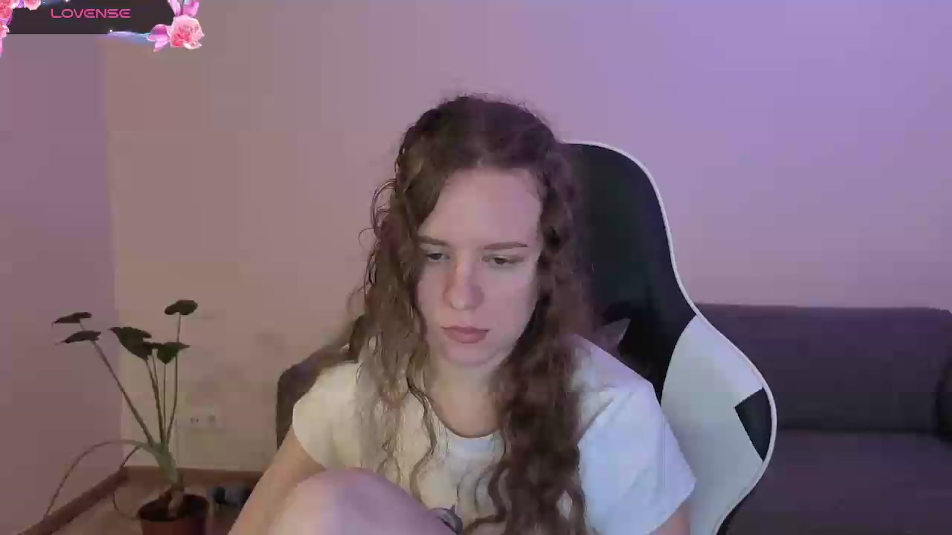 Gallery image thumbnail from BlueFlowerr's myfreecams stream on, 06/20/2026, 20:08 image 15 of 20