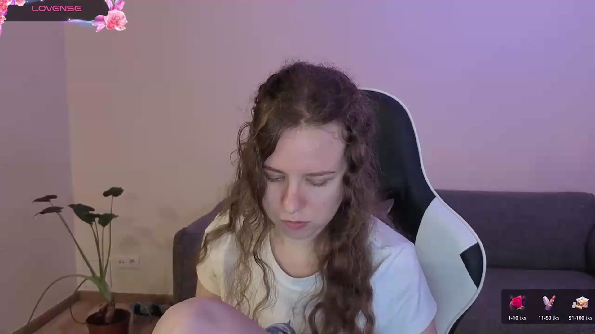 Gallery image thumbnail from BlueFlowerr's myfreecams stream on, 06/20/2026, 20:08 image 17 of 20