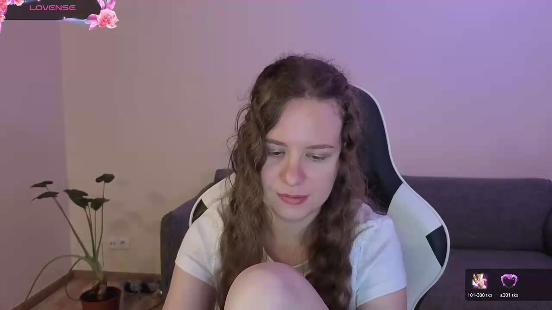 Gallery image thumbnail from BlueFlowerr's myfreecams stream on, 06/20/2026, 20:08 image 7 of 20