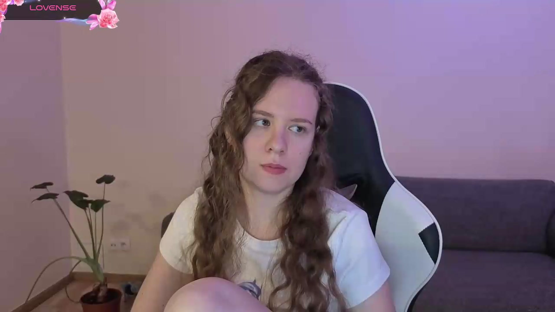 Gallery image thumbnail from BlueFlowerr's myfreecams stream on, 06/20/2026, 20:08 image 3 of 20