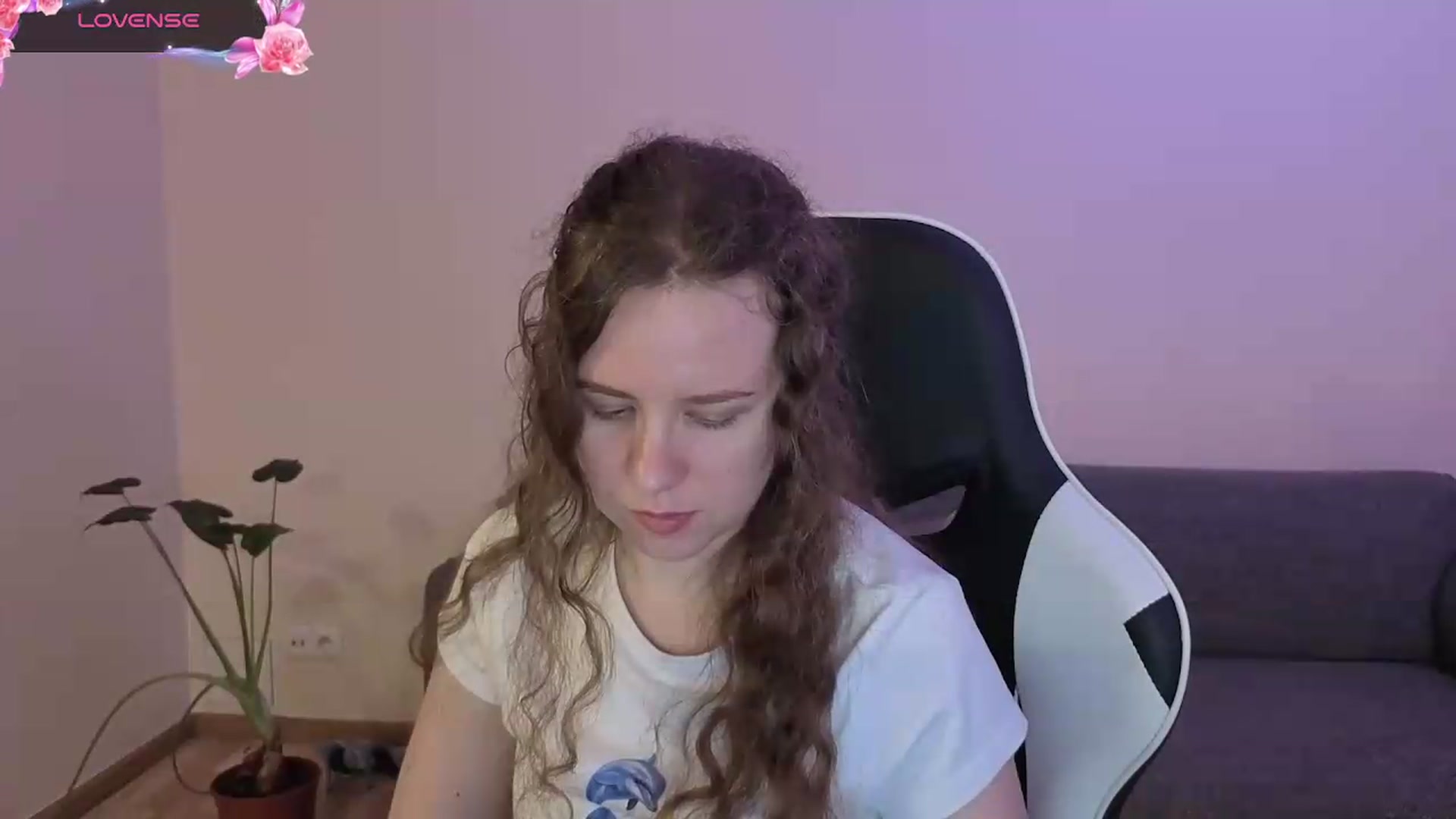 Gallery image thumbnail from BlueFlowerr's myfreecams stream on, 06/20/2026, 20:08 image 18 of 20