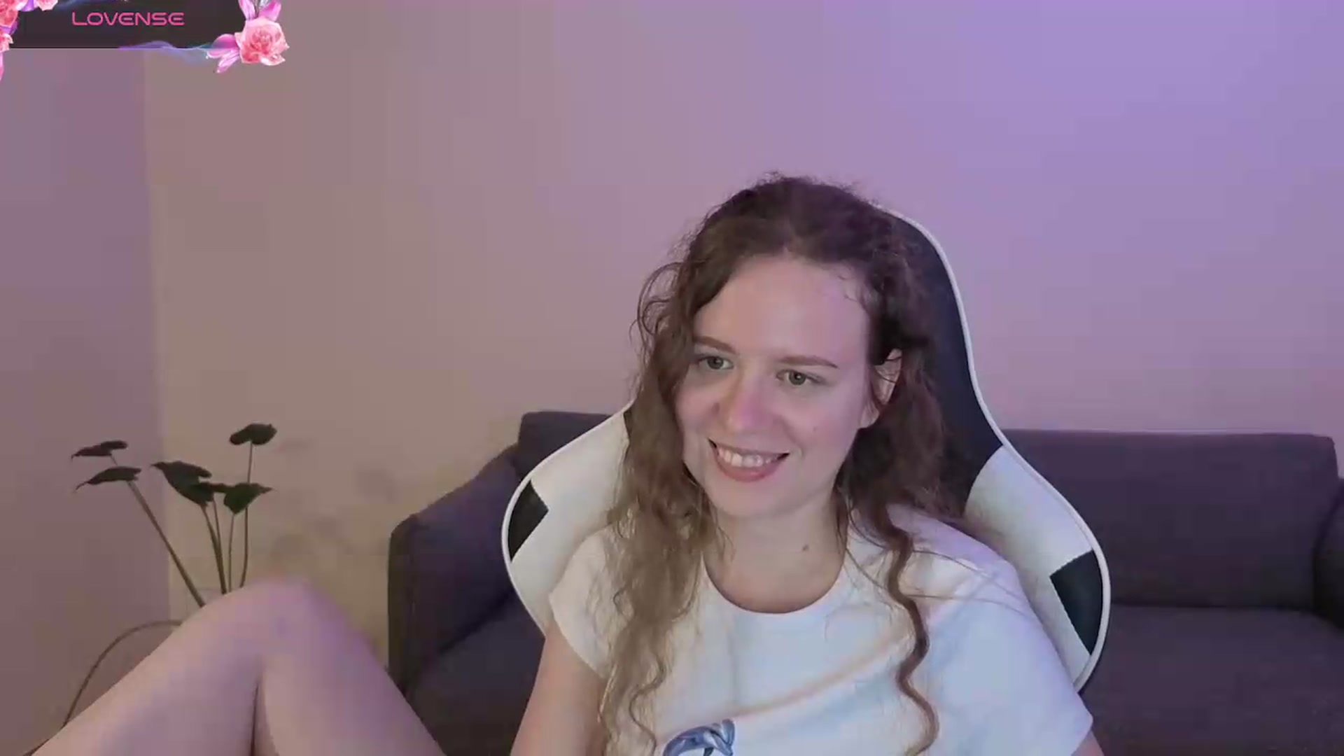 Gallery image thumbnail from BlueFlowerr's myfreecams stream on, 06/20/2026, 21:56 image 8 of 20