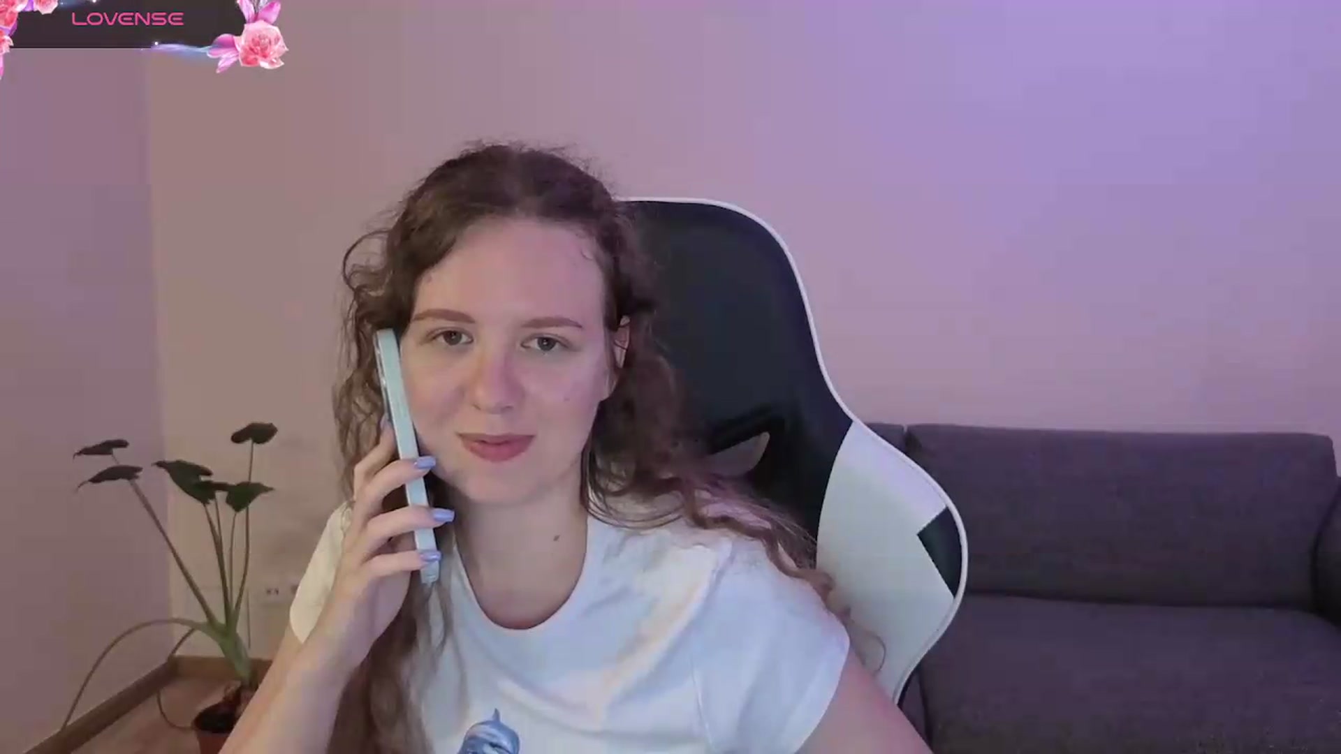 Gallery image thumbnail from BlueFlowerr's myfreecams stream on, 06/20/2026, 21:56 image 17 of 20