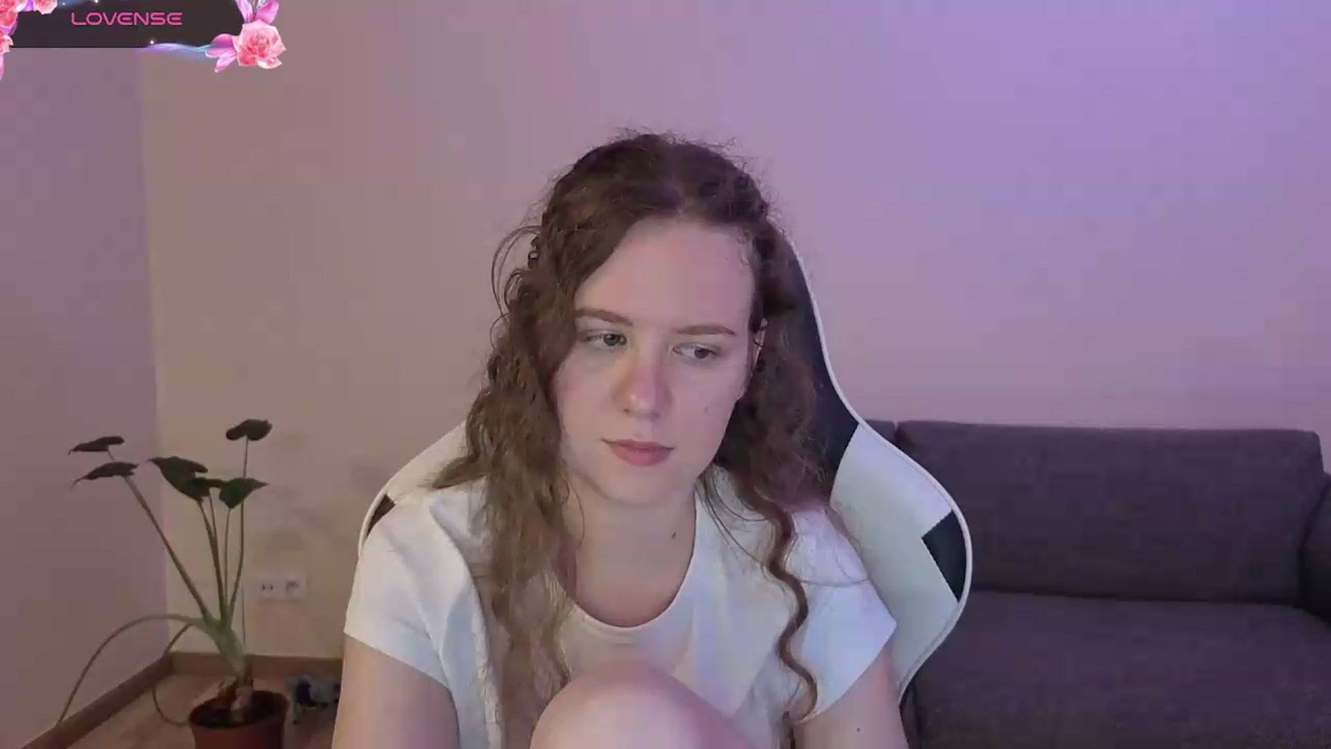 Gallery image thumbnail from BlueFlowerr's myfreecams stream on, 06/20/2026, 21:56 image 5 of 20