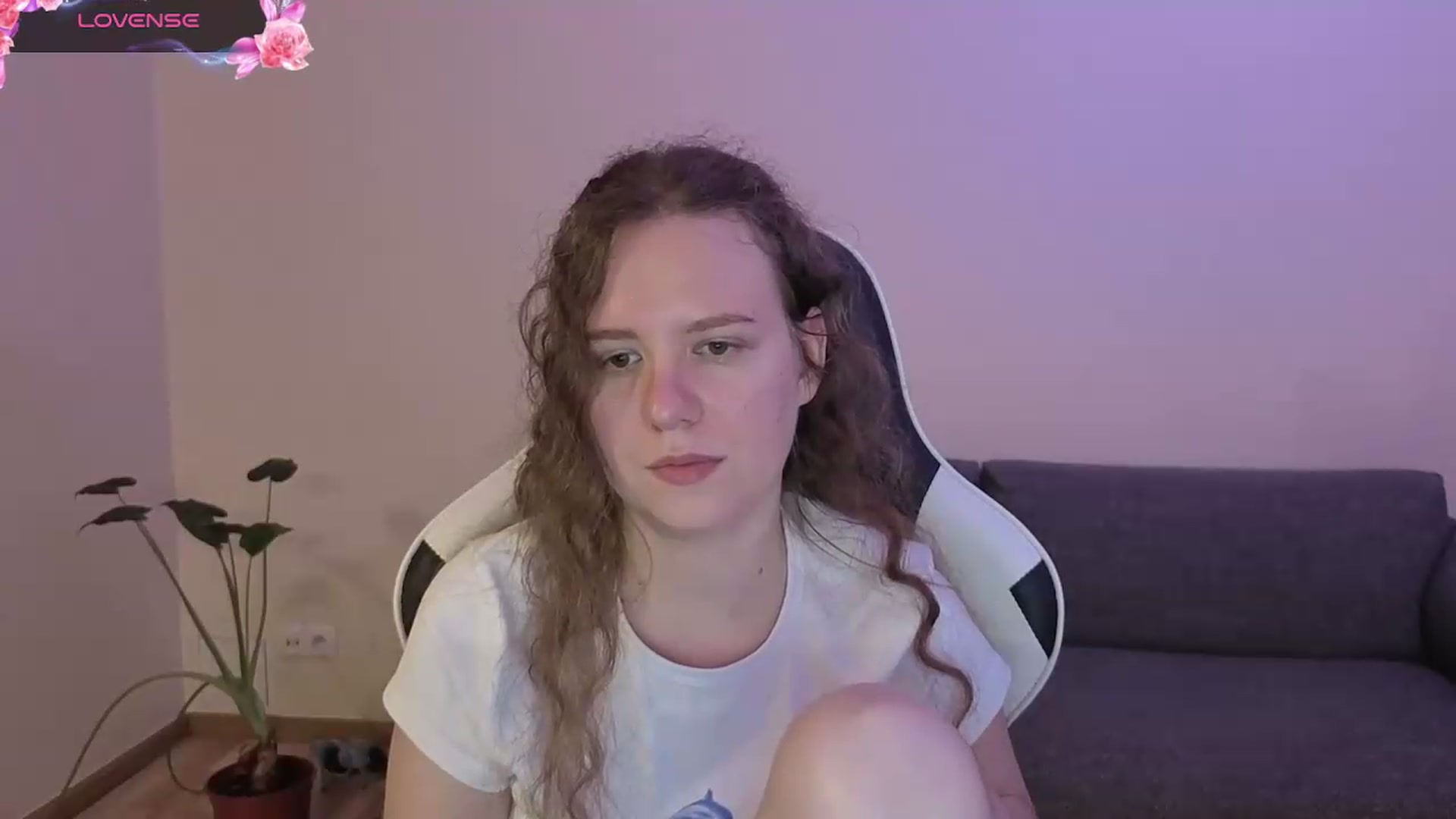 Gallery image thumbnail from BlueFlowerr's myfreecams stream on, 06/20/2026, 21:56 image 4 of 20