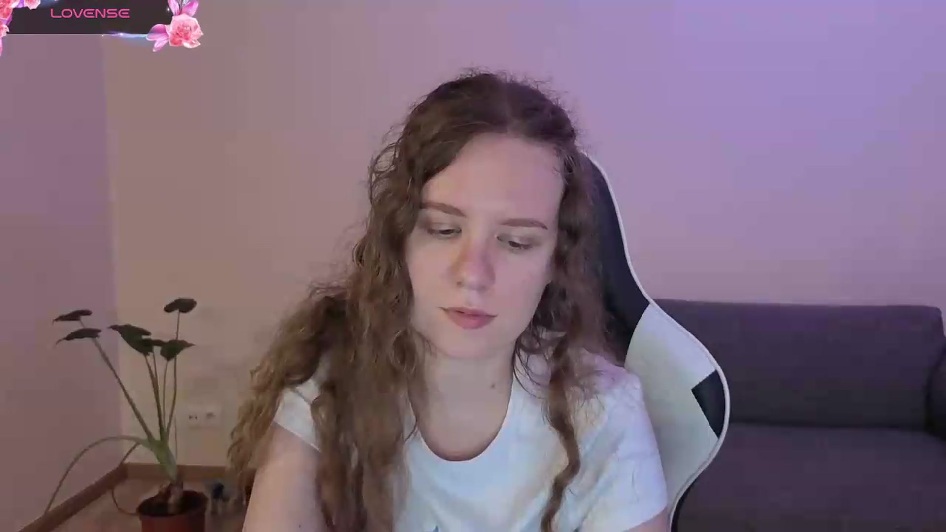 Gallery image thumbnail from BlueFlowerr's myfreecams stream on, 06/20/2026, 21:56 image 18 of 20