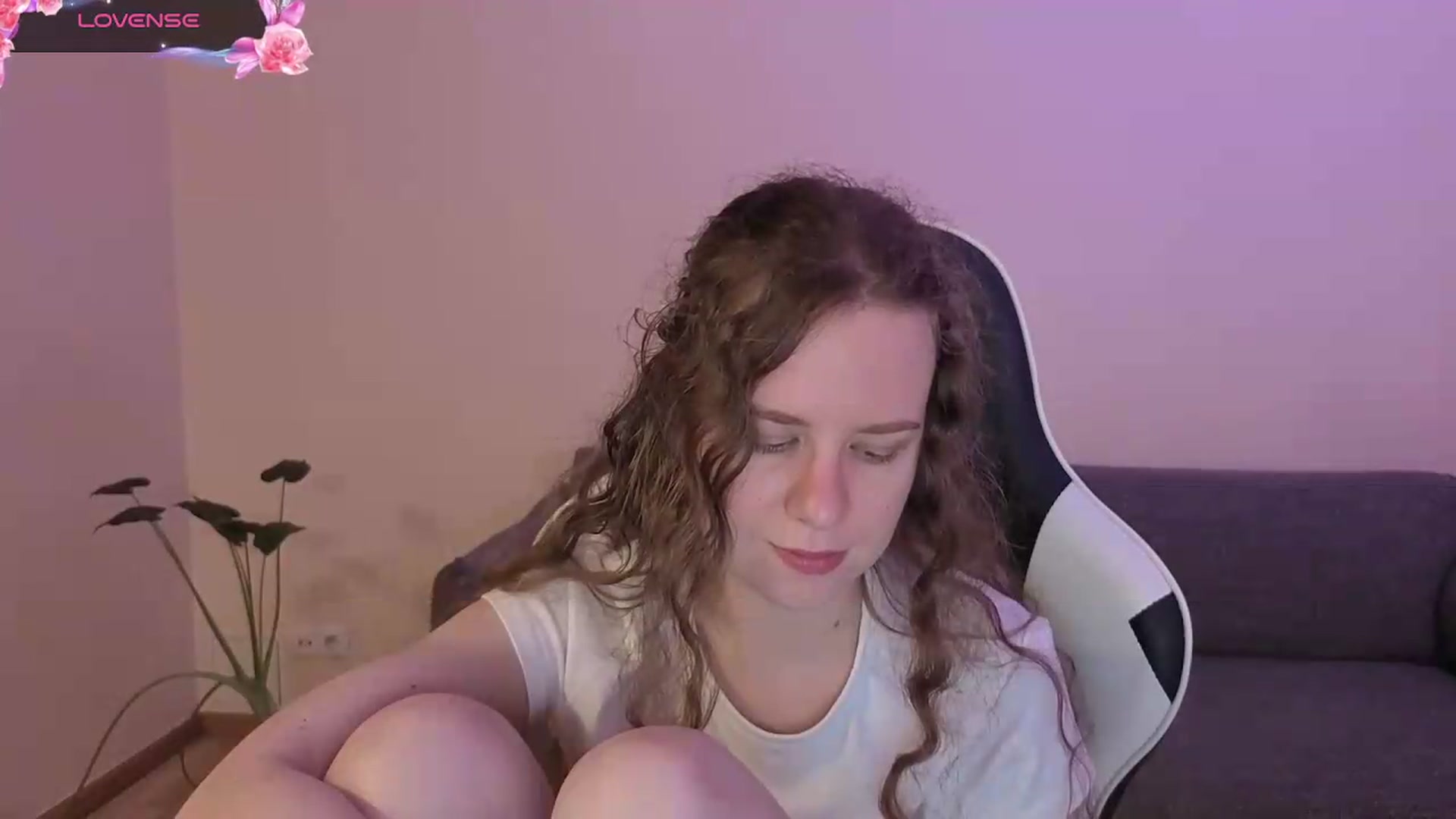 Gallery image thumbnail from BlueFlowerr's myfreecams stream on, 06/20/2026, 23:30 image 15 of 20